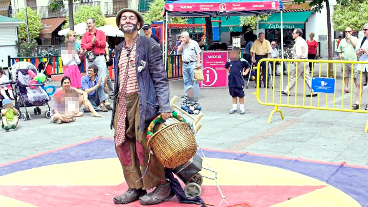 Arturello Di Pópolo acude este jueves a la calle Pilotos Regueral.