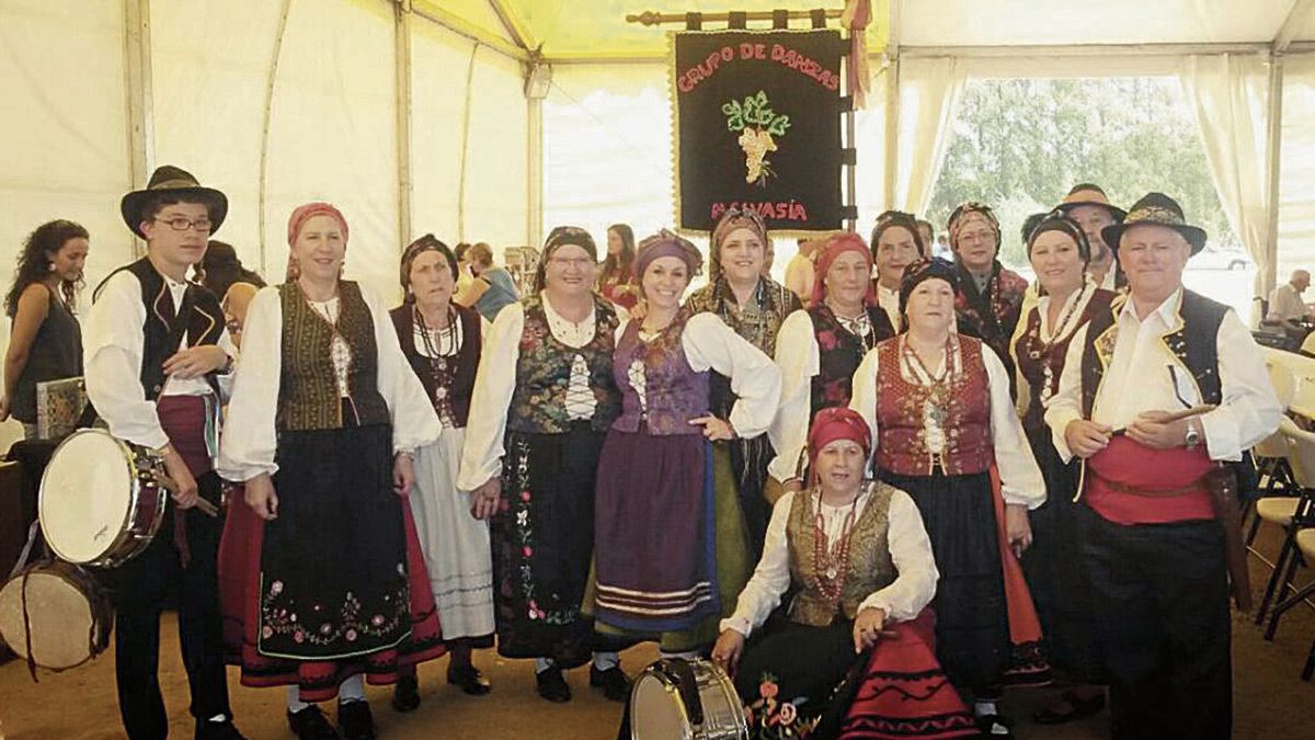Malvasía. el grupo de danzas regionales que actuará este sábado en Santovenia. | WEB DE MALVASÍA