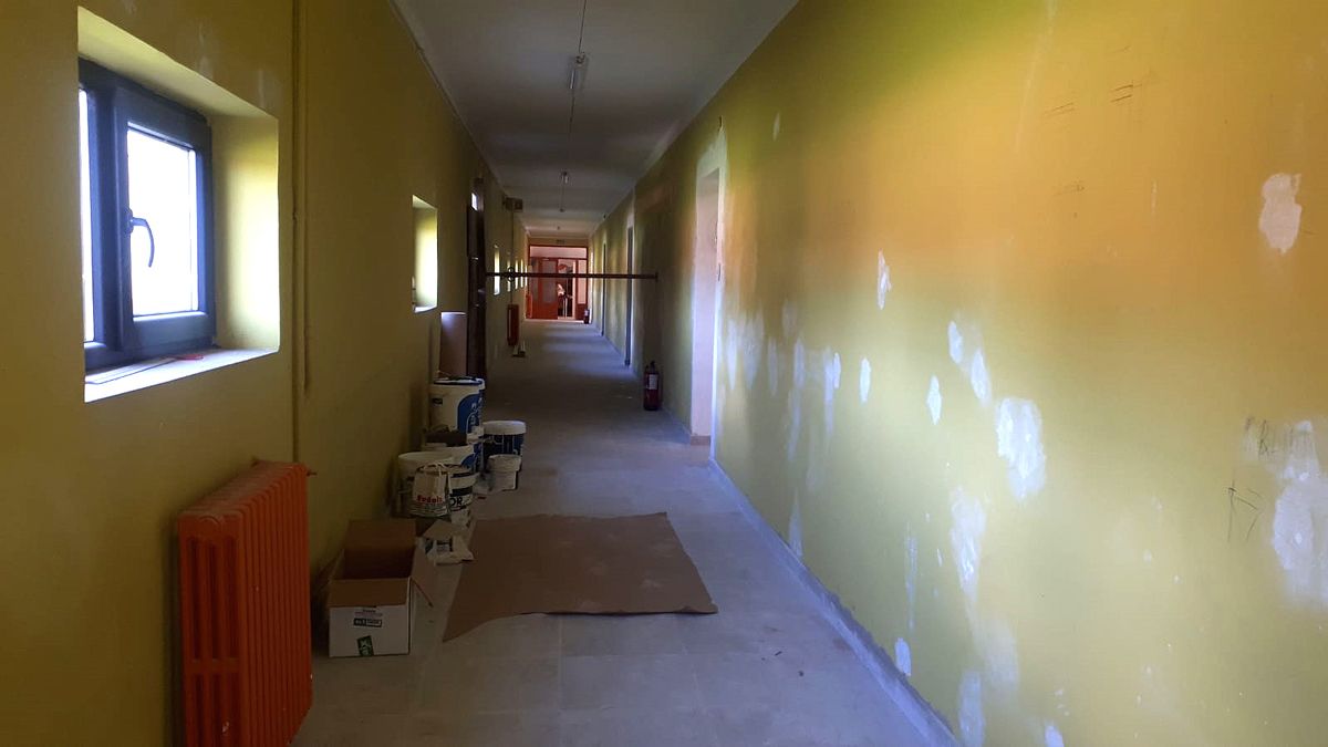 Imagen del transcurso de las obras en el colegio de educación infantil Benito León de Santa María del Páramo. | L.N.C