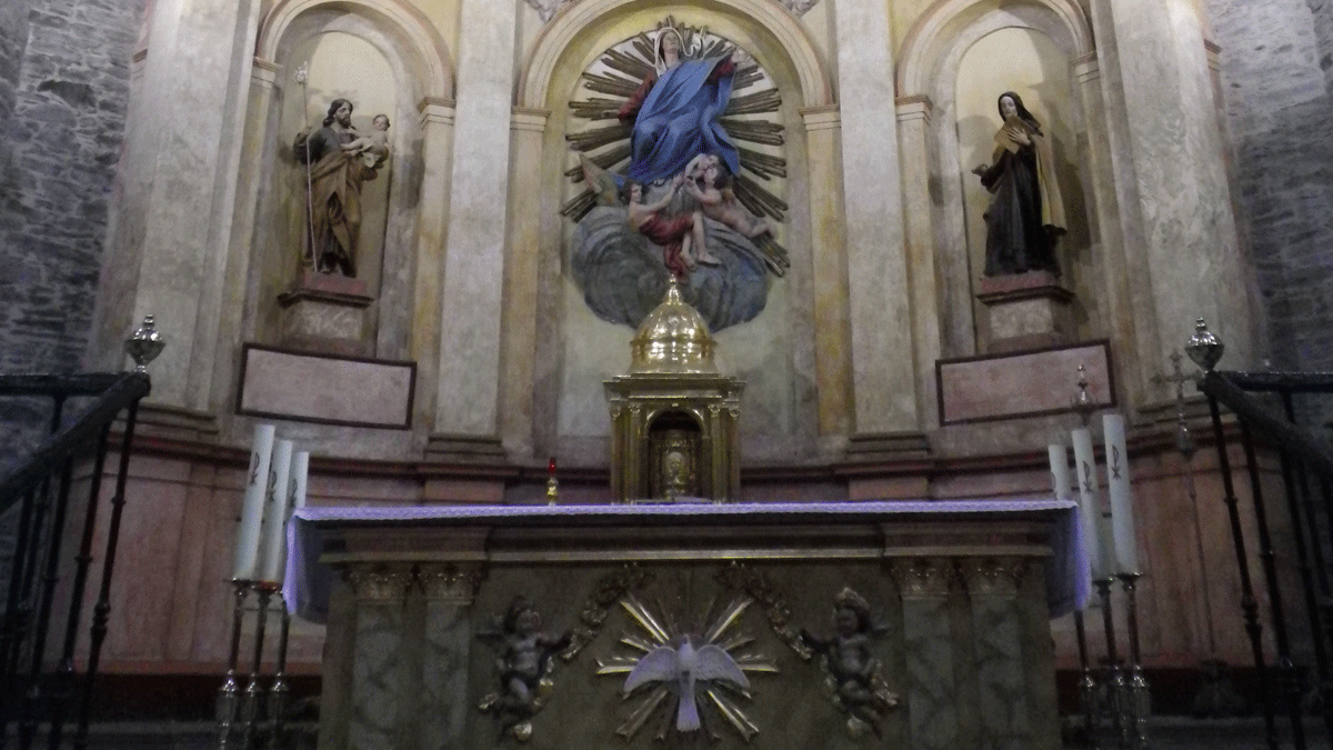 Retablo mayor de la colegiata de Santa María de Villafranca. | L.N.C.