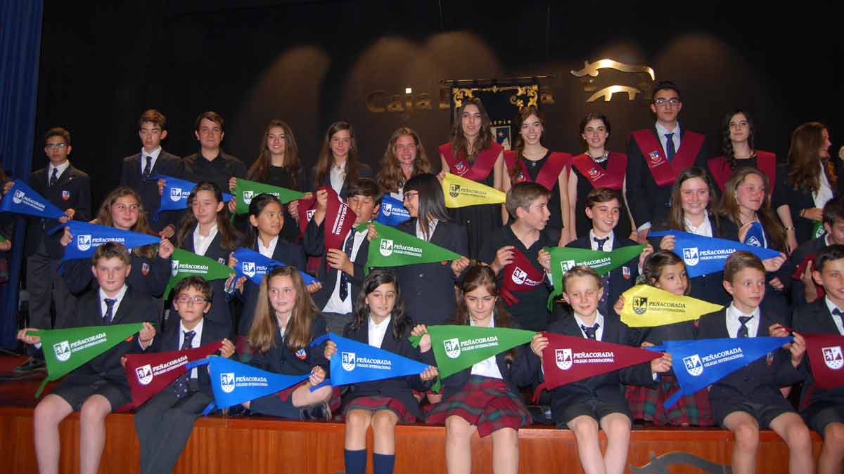 Un momento de la gala de los alumnos del colegio internacional Peñacorada.