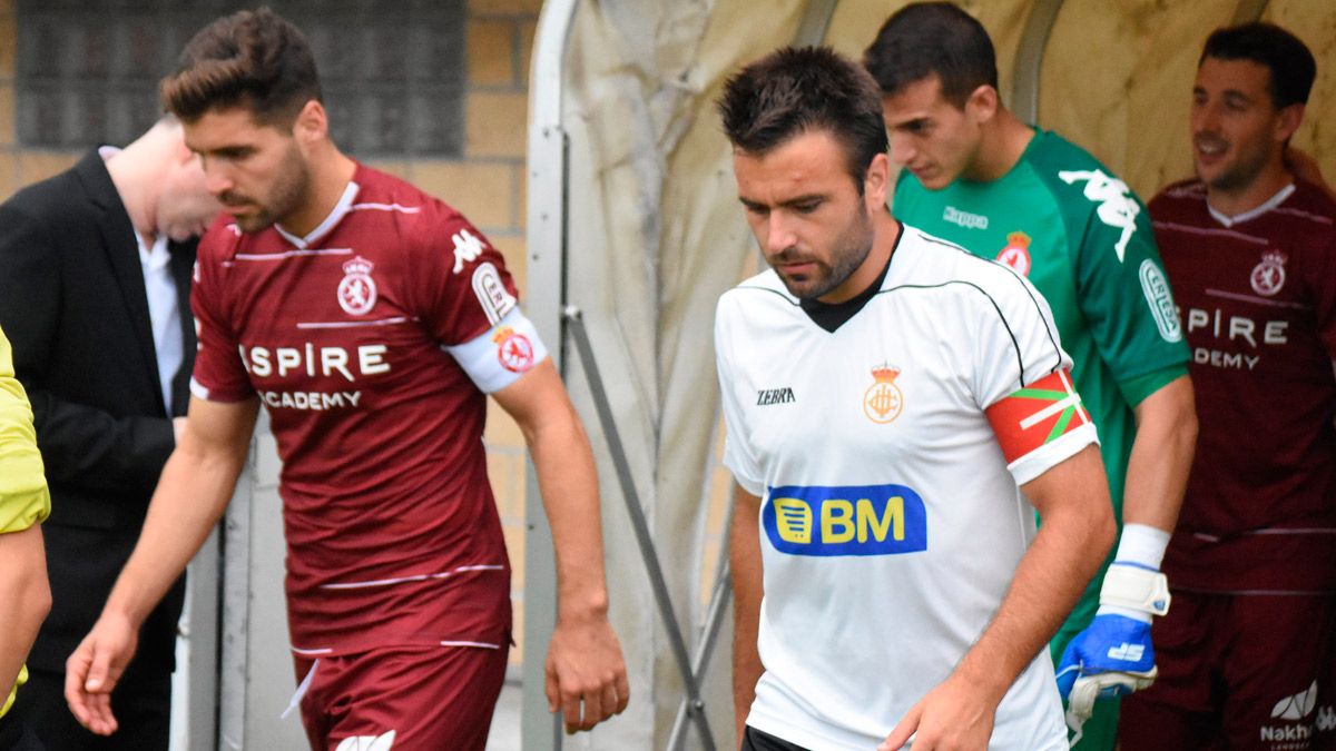 Iván González salta al campo. | CYDLEONESA