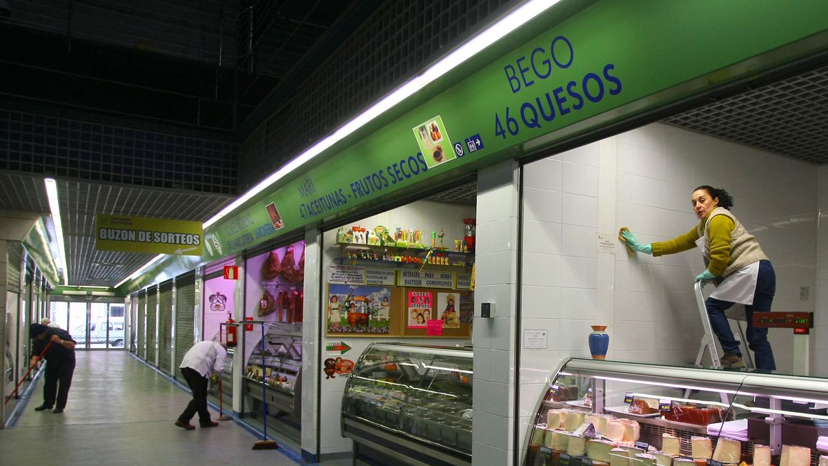 El Mercado de Abastos ha decido abrir el viernes festivo. | ICAL
