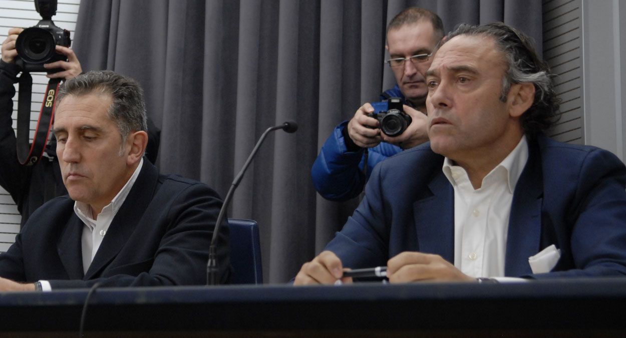 Adolfo López y Felipe Llamazares, durante una Asamblea. | MAURICIO PEÑA