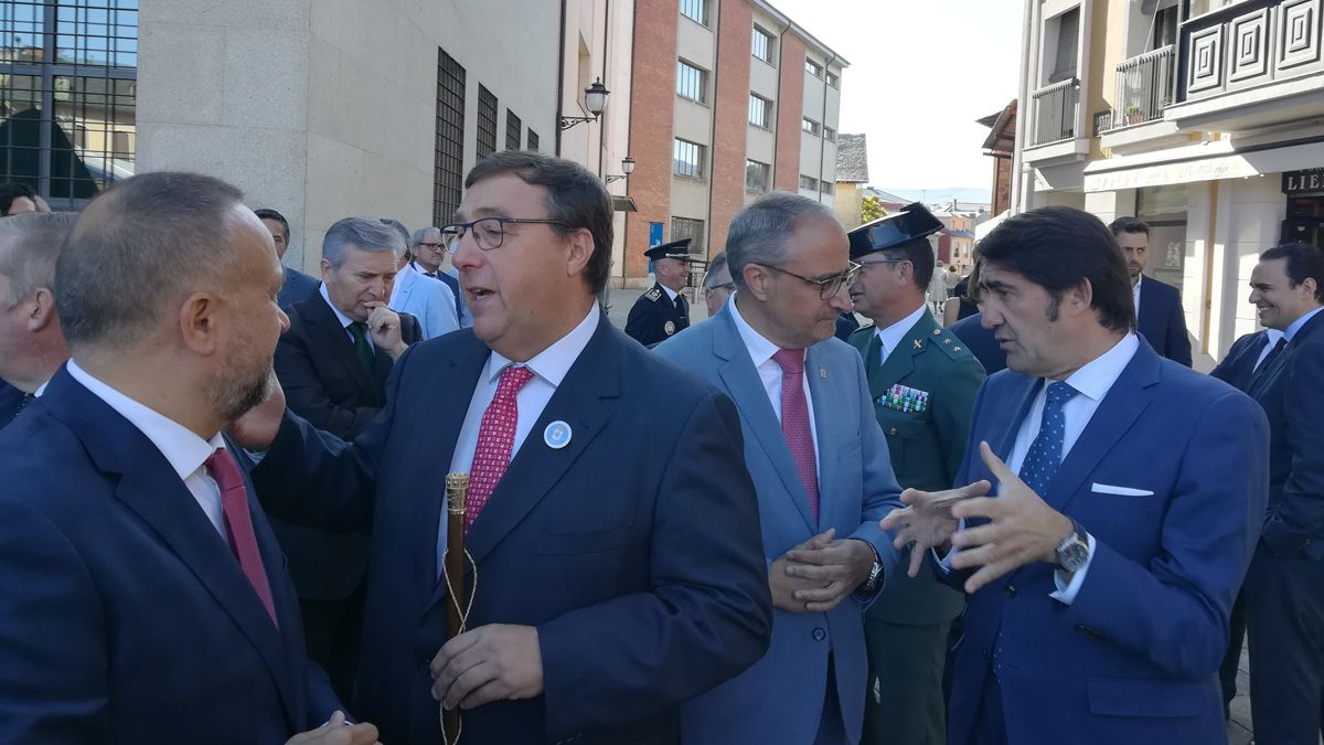 Recepción de autoridades en el Día del Bierzo celebrado en Ponferrada. | M.I.