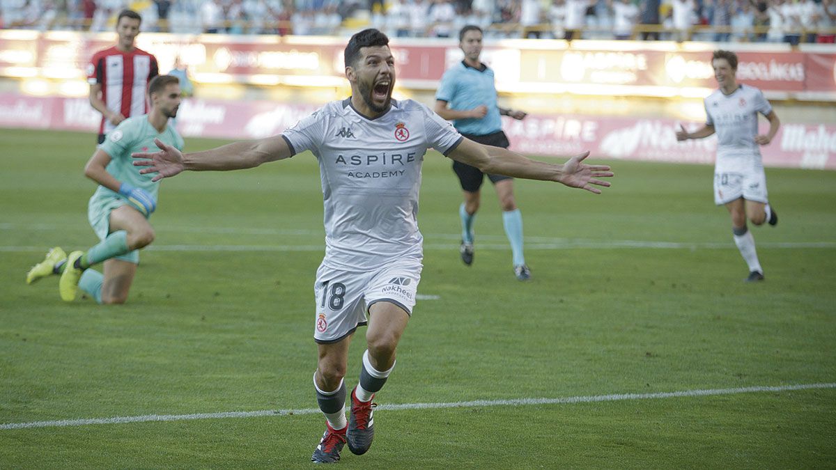 Gudiño celebra su gol. | MAURICIO PEÑA