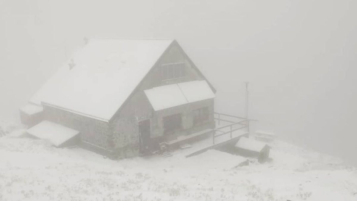 El refugio de Collado Jermoso durante la mañana de este martes.