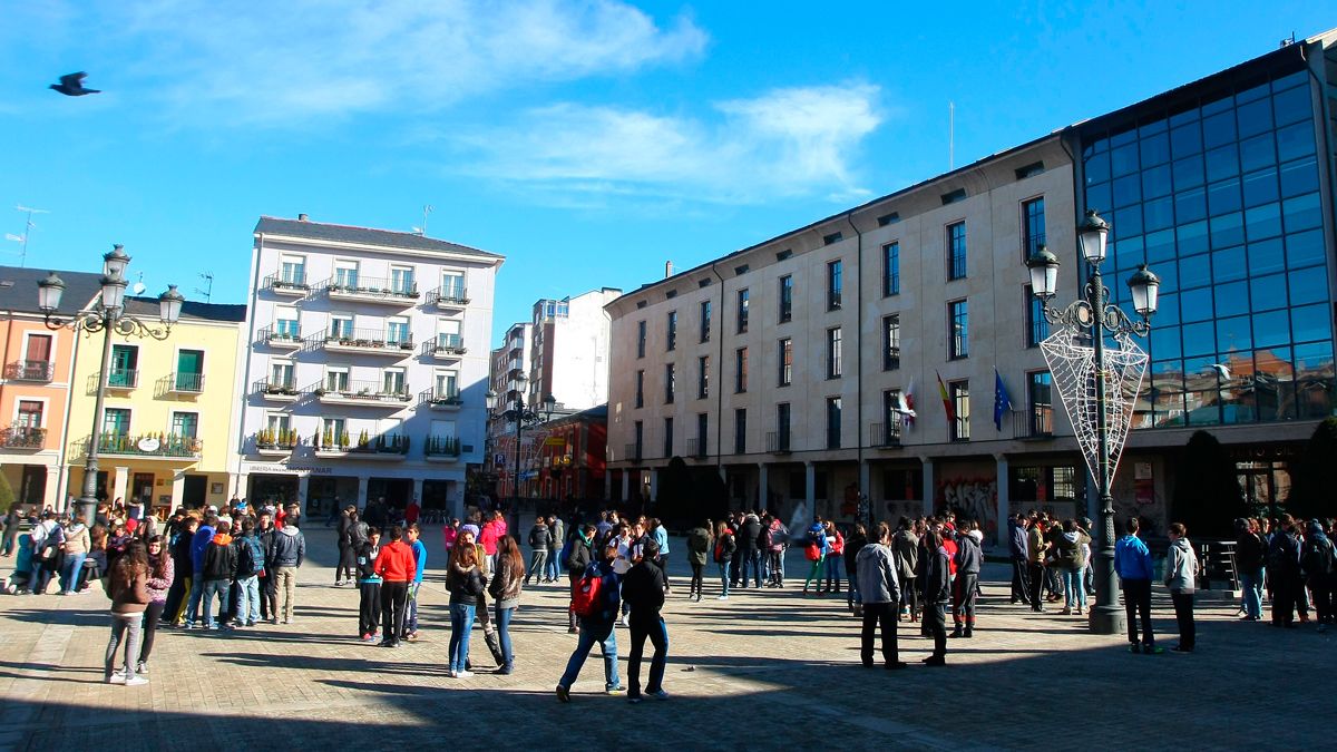 Fachada del centro formativo en Ponferrada. | M.I.