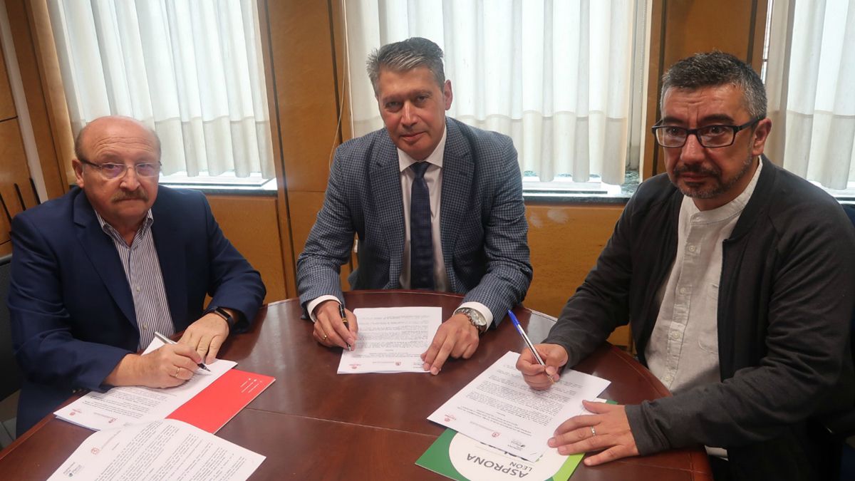 José Antonio Oliva, Luis Miguel García Copete y Pedro Barrios. | L.N.C. José Antonio Oliva, Luis Miguel García Copete y Pedro Barrios. | L.N.C.