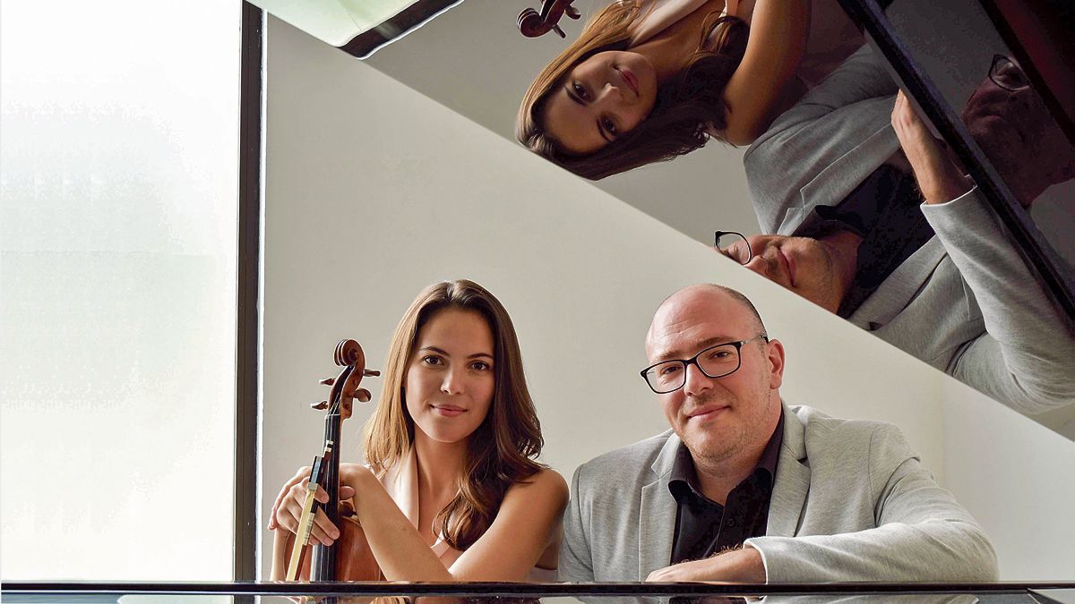 La violinista Josefina Alcaide y el pianista Gonçalo Simoes forman el Dúo Concêntrico, que este miércoles llega al festival.