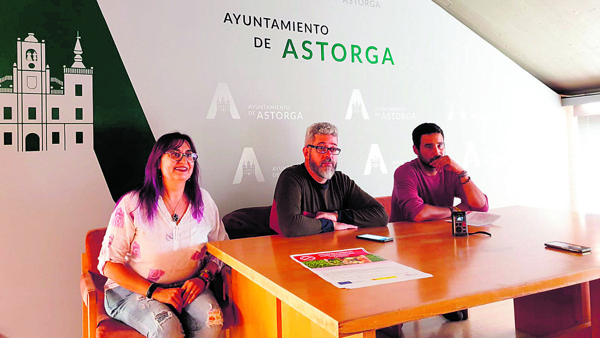 Una imagen de la presentación de los cursos, este miércoles en Astorga. | P. Ferrero