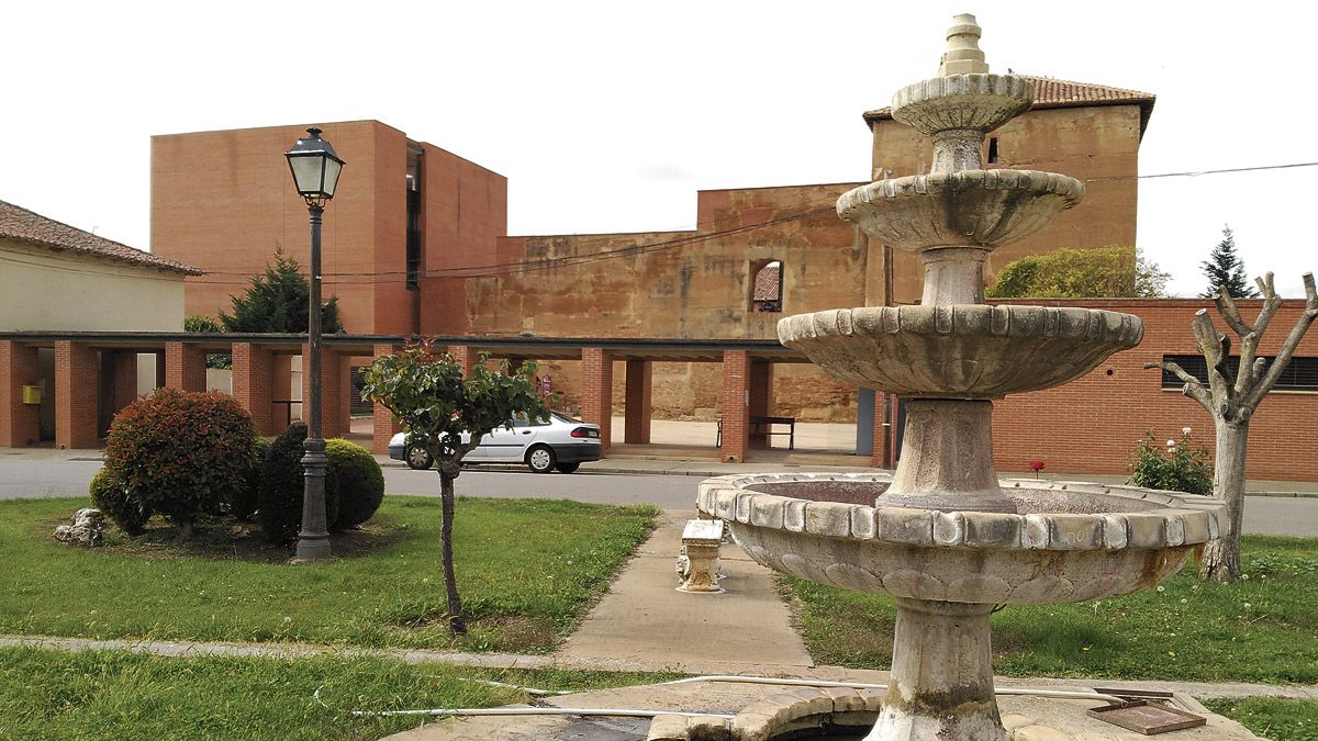 El entorno del Palacio de Toral de los Guzmanes será el escenario de muchas de las actividades de estos días. | T.G.