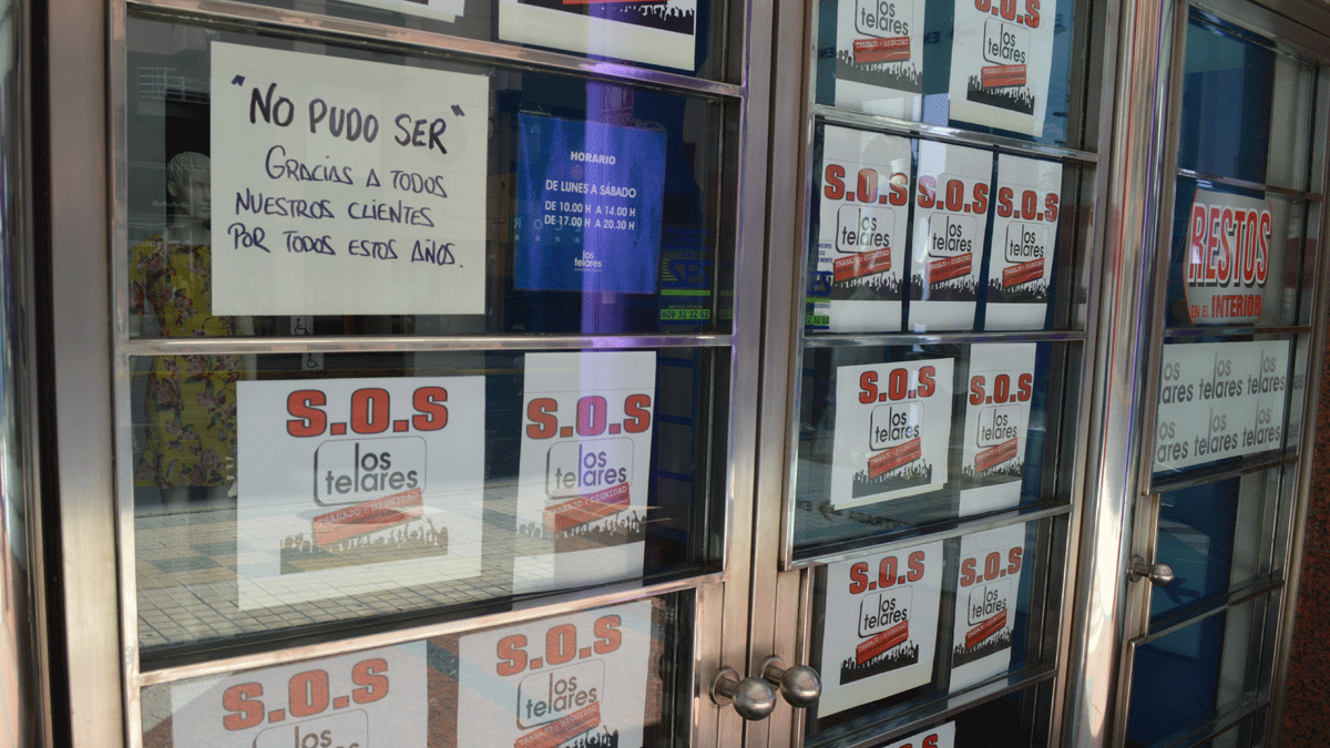La tienda Los Telares de Ponferrada cerró sus puertas este jueves. | L.N.C.
