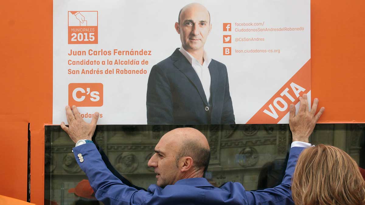 El diputado de Ciudadanos, Juan Carlos Fernández, en un acto durante la campaña electoral. | ICAL El diputado de Ciudadanos, Juan Carlos Fernández, en un acto durante la campaña electoral. | ICAL