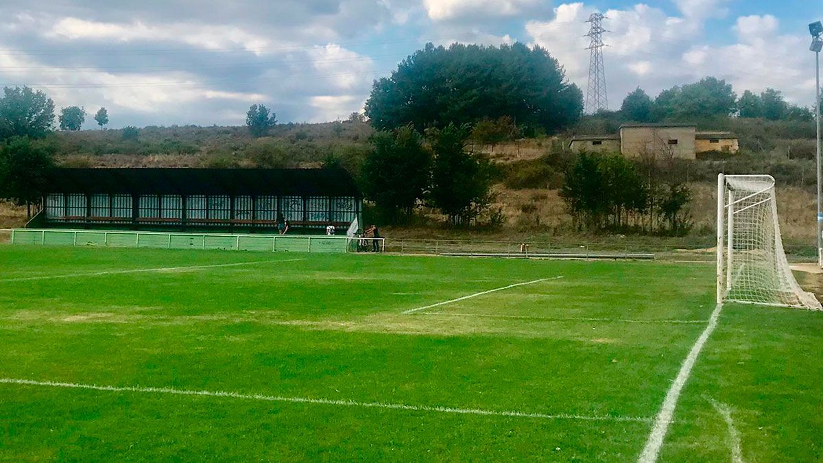 El campo de fútbol de Villabalter. | L.N.C.