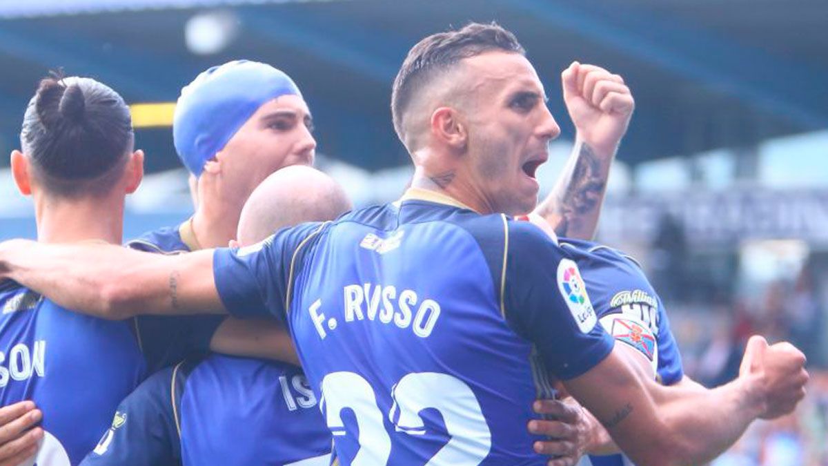 Los jugadores bercianos celebran el tanto frente al Oviedo. | LALIGA