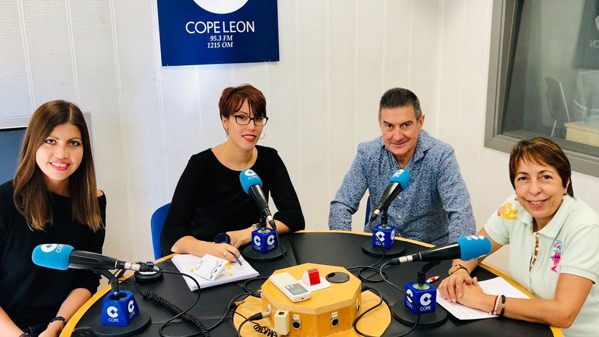 Manolo Cadenas este miércoles en los estudios de Cope León. | L.N.C.