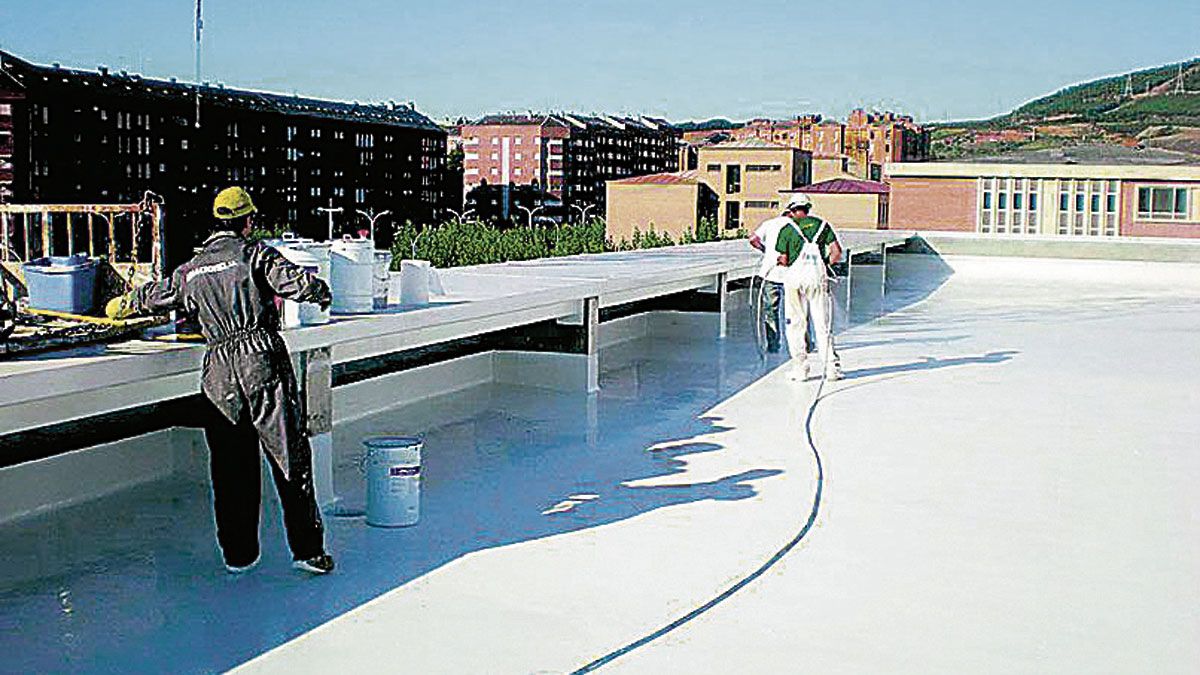 Imagen de una de las obras realizadas por Aislaciones S.L. | L.N.C. Imagen de una de las obras realizadas por Aislaciones S.L. | L.N.C.