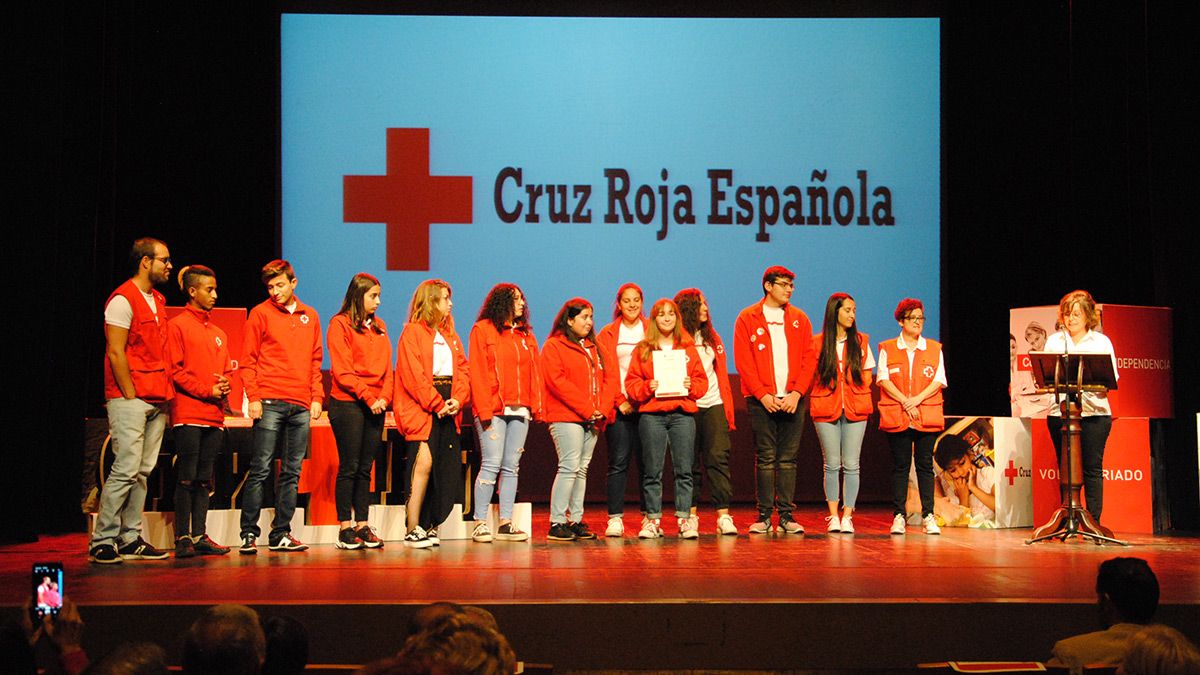 cruz-roja-voluntarios-29919.jpg