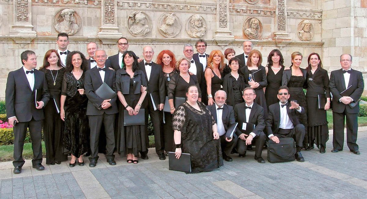La formación coral Cappella Lauda protagoniza este domingo el concierto conmemorativo de su 20 aniversario. | JUAN LUIS GARCÍA
