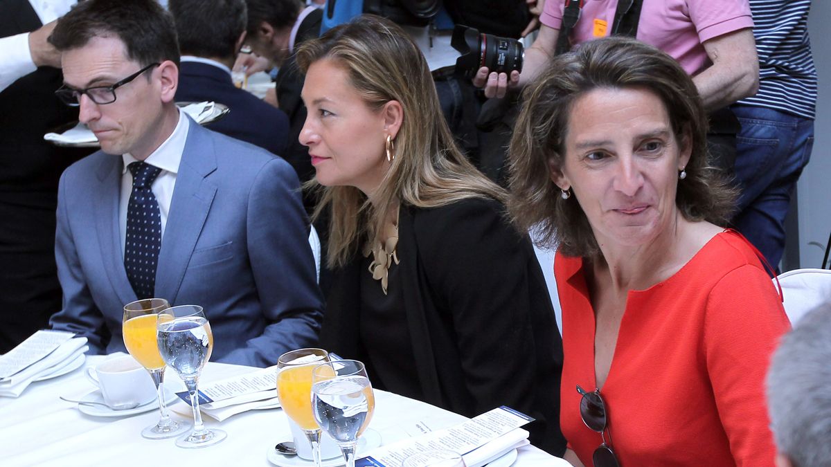 Una de las reuniones de la ministra en Valladolid. | ICAL Una de las reuniones de la ministra en Valladolid. | ICAL