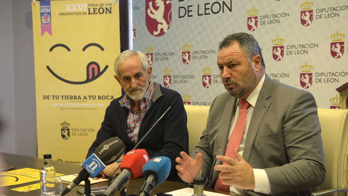Matías Llorente y Eduardo Morán, este viernes durante la presentación de la Feria de los Productos. | MAURICIO PEÑA Matías Llorente y Eduardo Morán, este viernes durante la presentación de la Feria de los Productos. | MAURICIO PEÑA