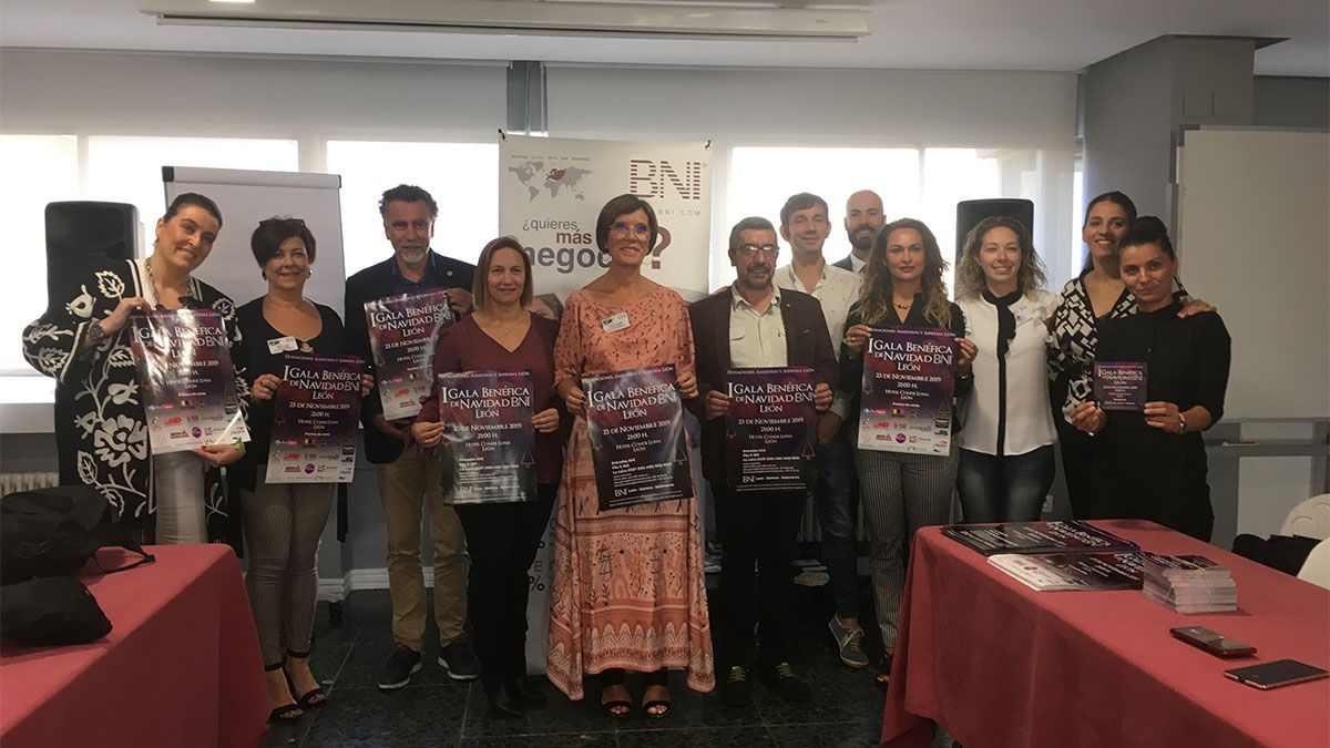 Varios empresarios del grupo BNI León presentaron la iniciativa junto a representantes de Asprona y Amidown. | L.N.C.
