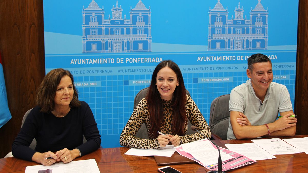 Presentación de la iniciativa en el Ayuntamiento de Ponferrada.
