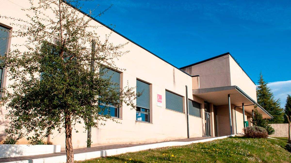 Uno de los consultorios médicos del rural berciano, el de Cabañas Raras.