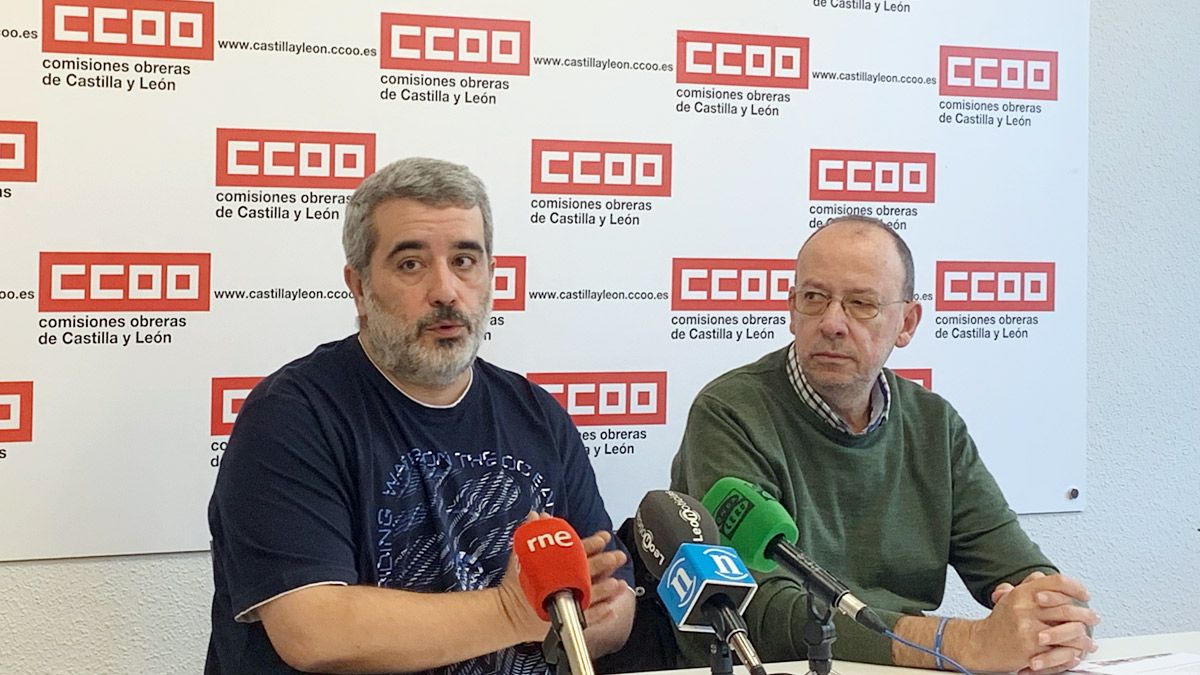 Xosepe Vega e Ignacio Fernández en la presentación de 'Otoño sindical 2019'. | L.N.C.