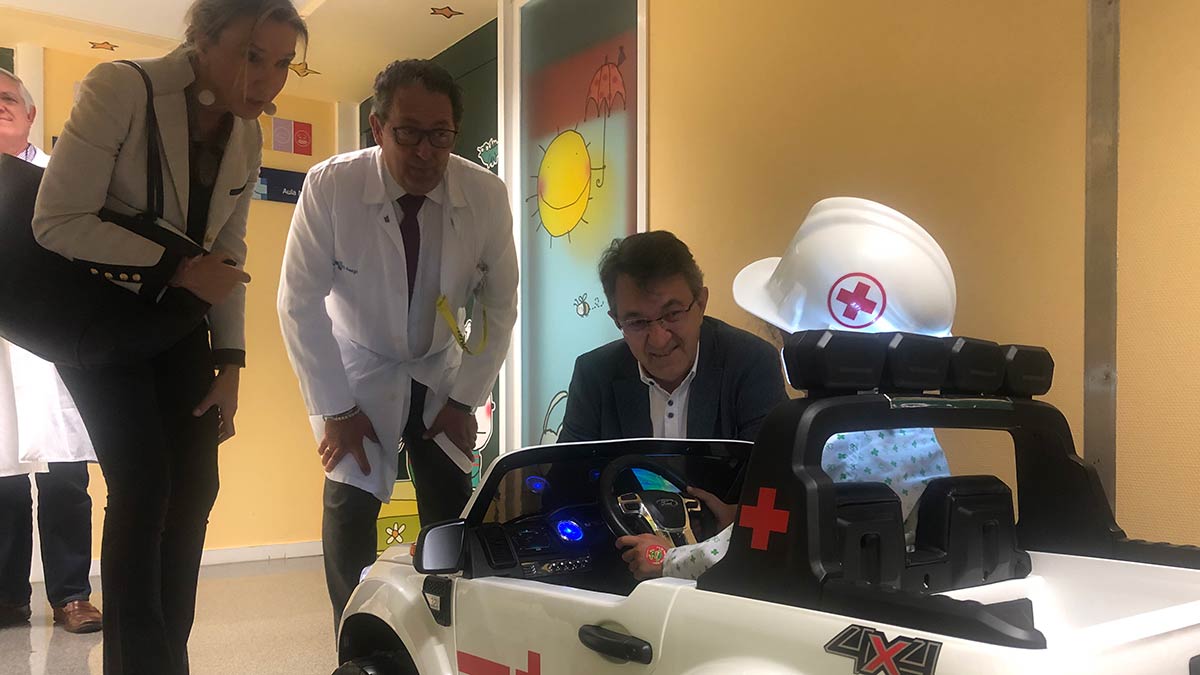 Esta donación es fruto de la colaboración de Cruz Roja con el Hospital de León. | L.N.C.