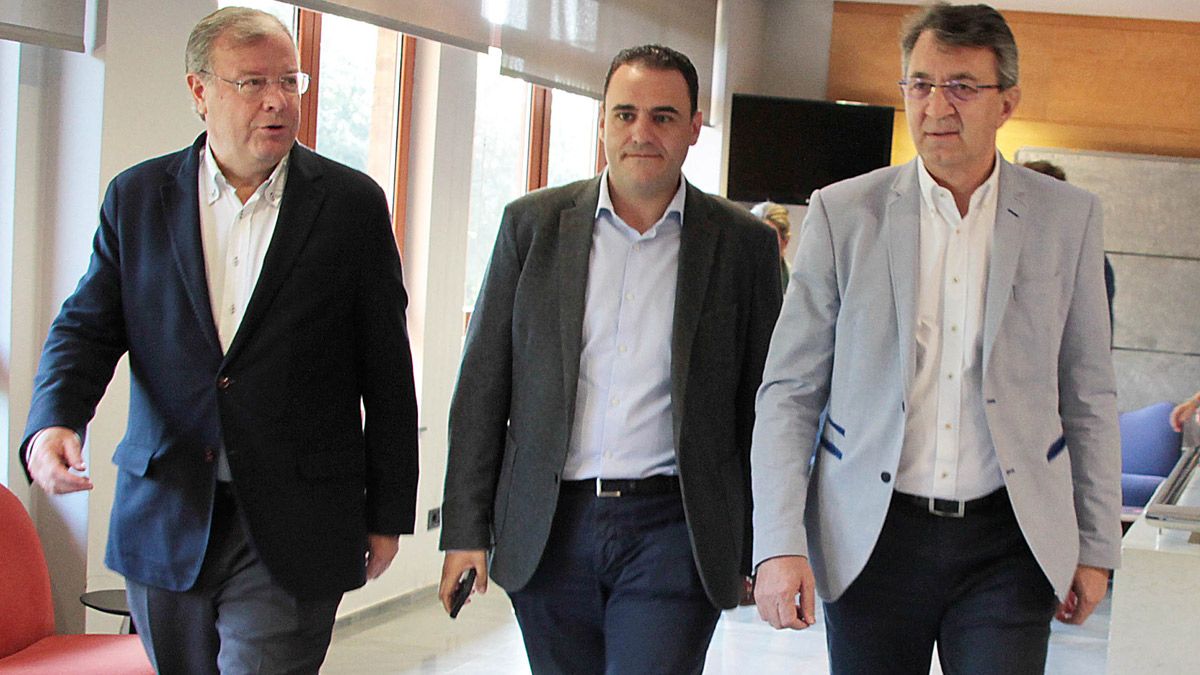 Antonio Silván, José Miguel González y Juan Martínez Majo. | ICAL