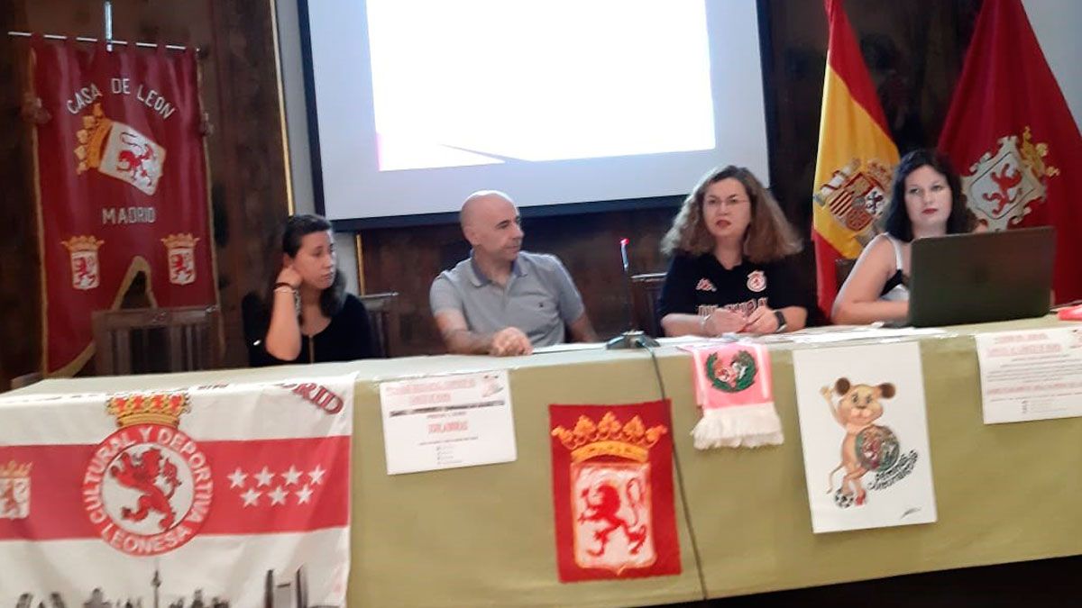 Un instante de la presentación en la Casa de León. | L.N.C.