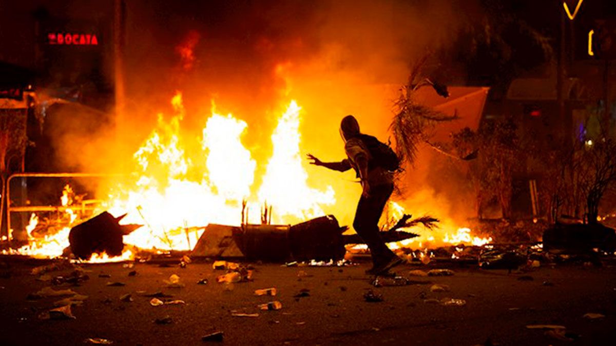 Protestas de este viernes por la noche en Cataluña. | EP