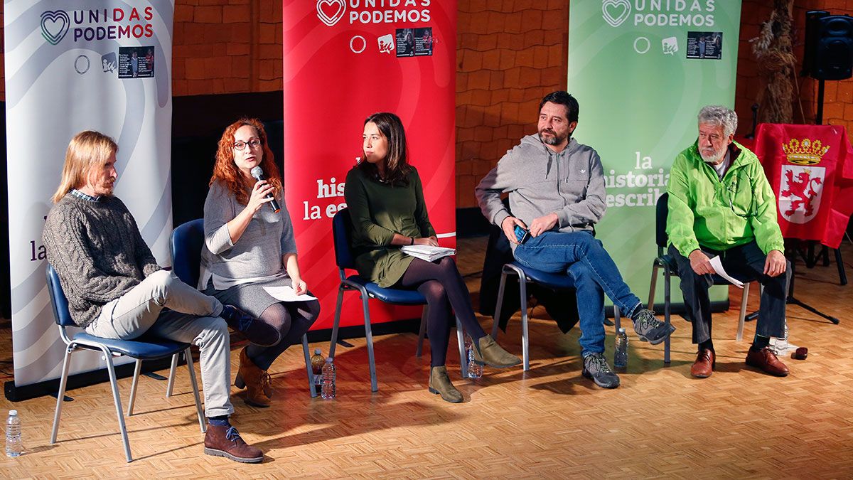 'Encuentro sobre pensiones', acto de precampaña de Unidas Podemos en León. | ICAL