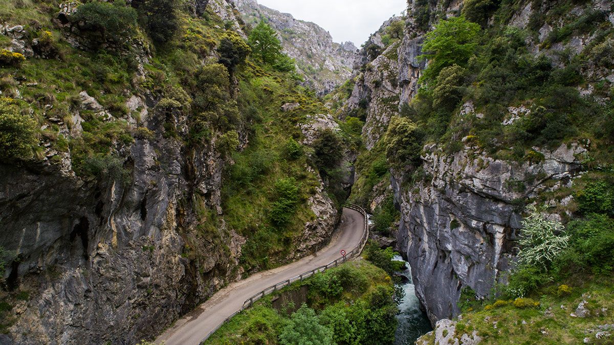 Vista de la ruta del Cares, que cada año hacen miles de personas. | ICAL