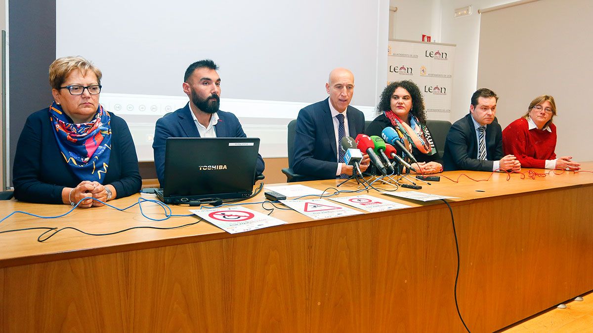 Presentación de la campaña sobre las barreras arquitectónicas de Aspaym. | ICAL