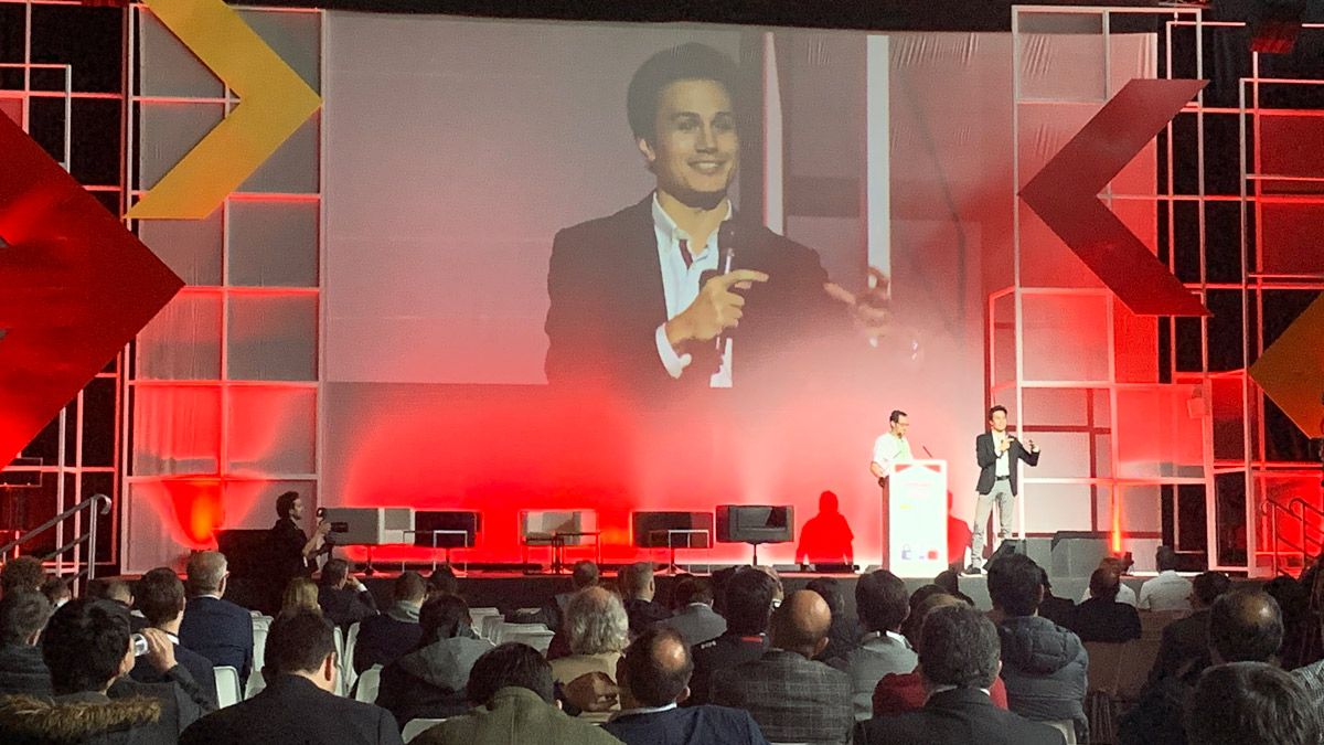 La charla de ‘HackerCar’ celebrada este martes por la tarde en el Enise. | L.N.C.