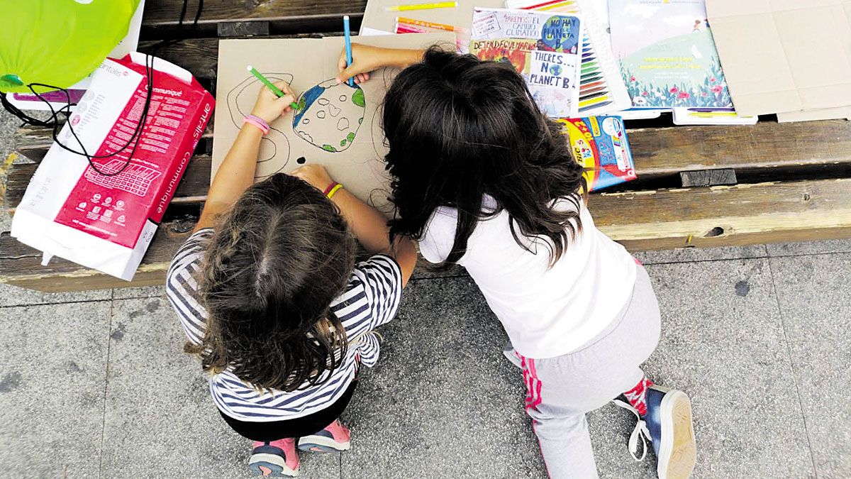 Desde el grupo ‘Familias por el Clima’ reclaman que la educación medioambiental llegue a ser curricular. | L.N.C.