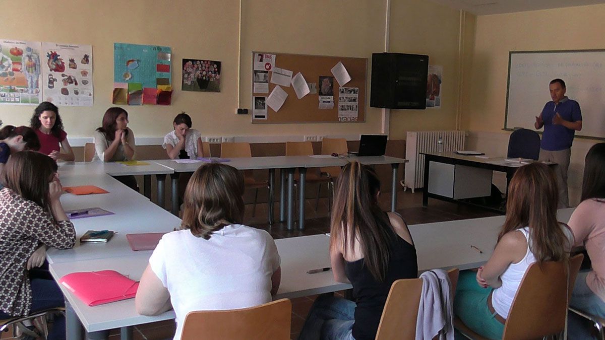 Primera jornada de la Lanzadera de Empleo en León. Primera jornada de la Lanzadera de Empleo en León.