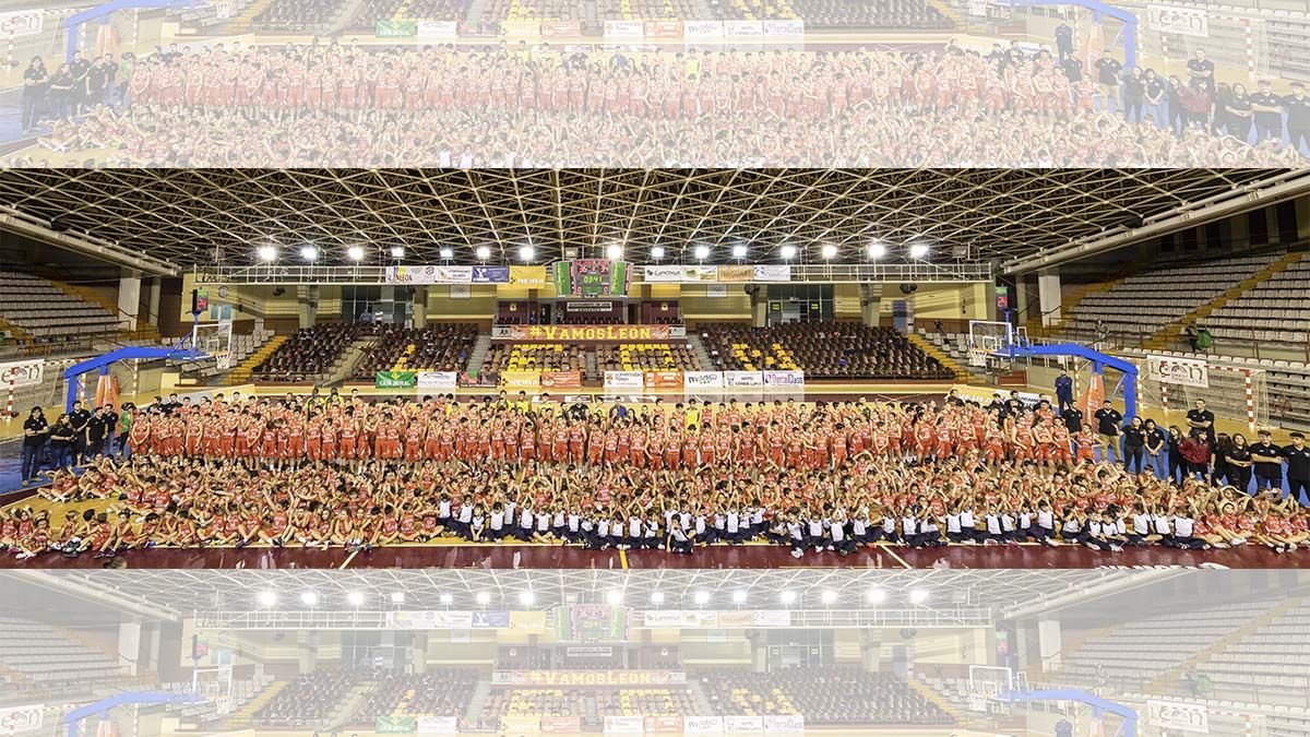 Foto de familia de todos los integrantes del Colegio Leonés durante su presentación en el Palacio de Deportes. | L.N.C.