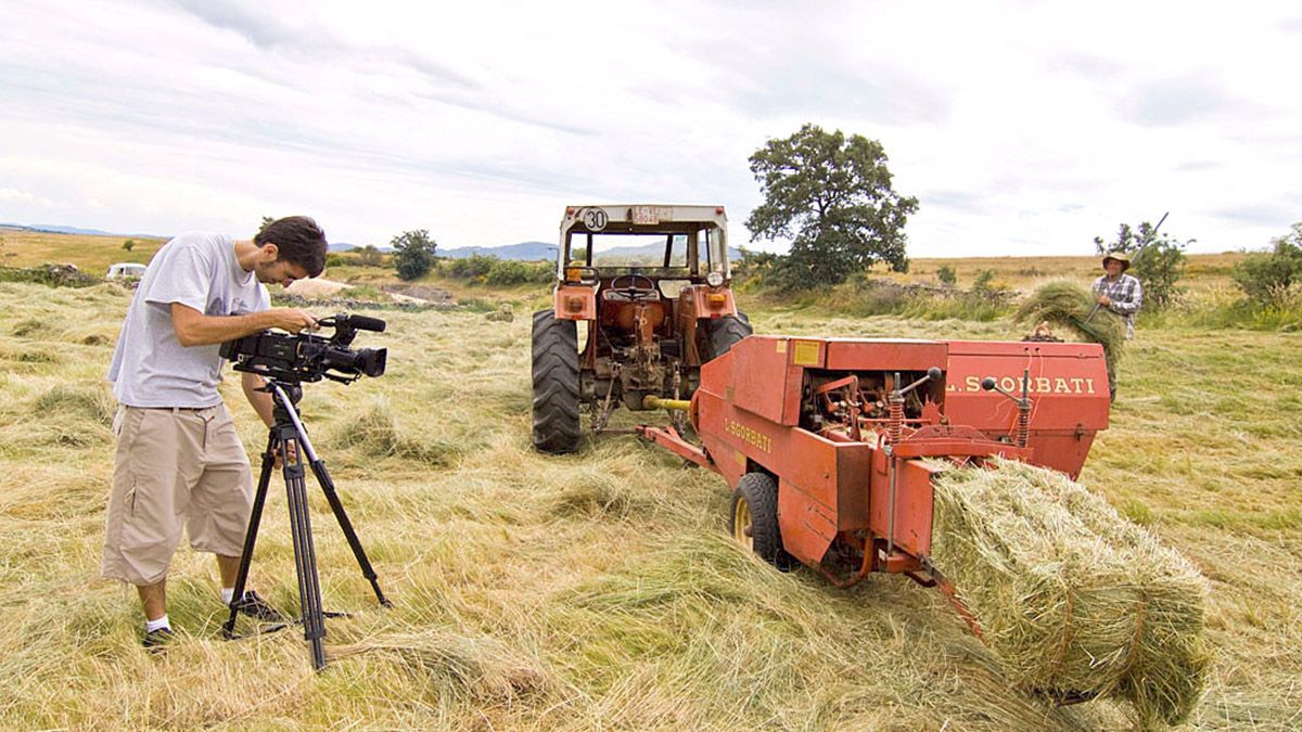 Imagen de los documentales ‘Maragatería, una cor(e)ografía y de ‘La voz del Concejo’ que serán exhibidos durante el curso de verano de la ULE. | L.N.C.