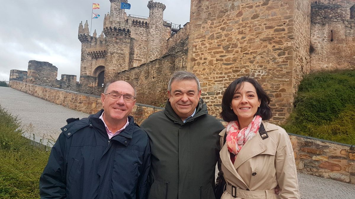 Visita de Fernández al castillo de Ponferrada.