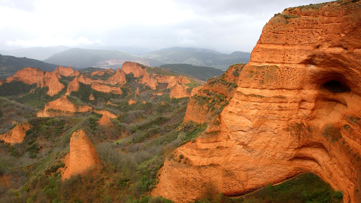 Las Médulas desciende ligeramente en visitantes, aunque el año pasado hubo un día más de puente. | ICAL