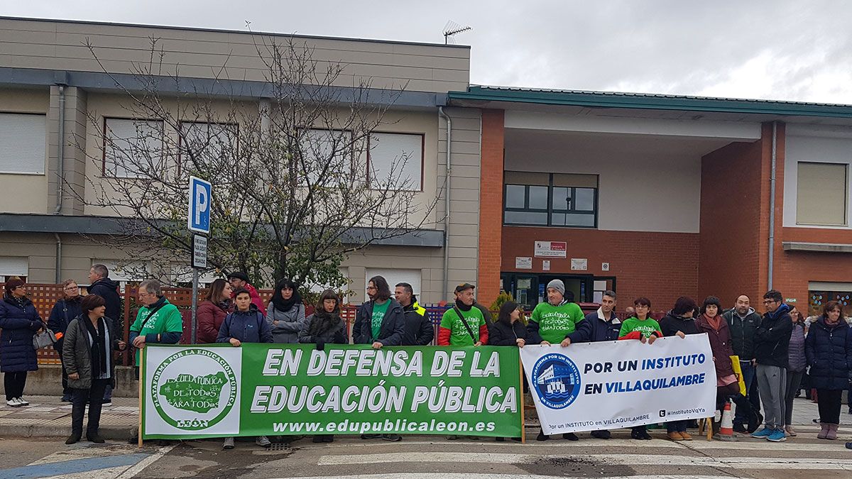 Imagen de una de las protestas de La Plataforma por un Instituto en Villaquilambre| L.N.C.