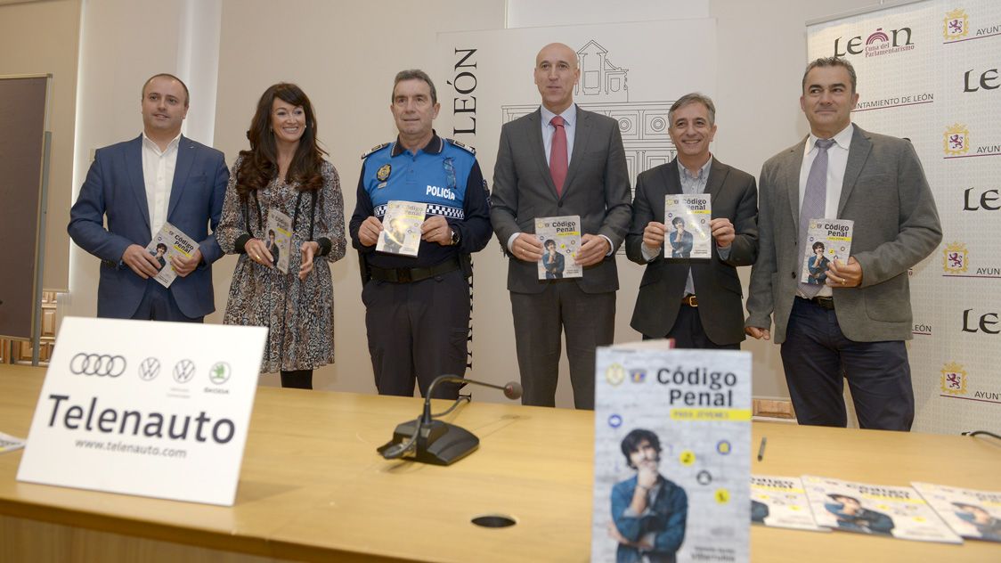 Favio de Prado, Benita Espadas, Ángel Ordás, José Antonio Diez, Juan Luis Díaz y Santiago LLamazares. | MAURICIO PEÑA