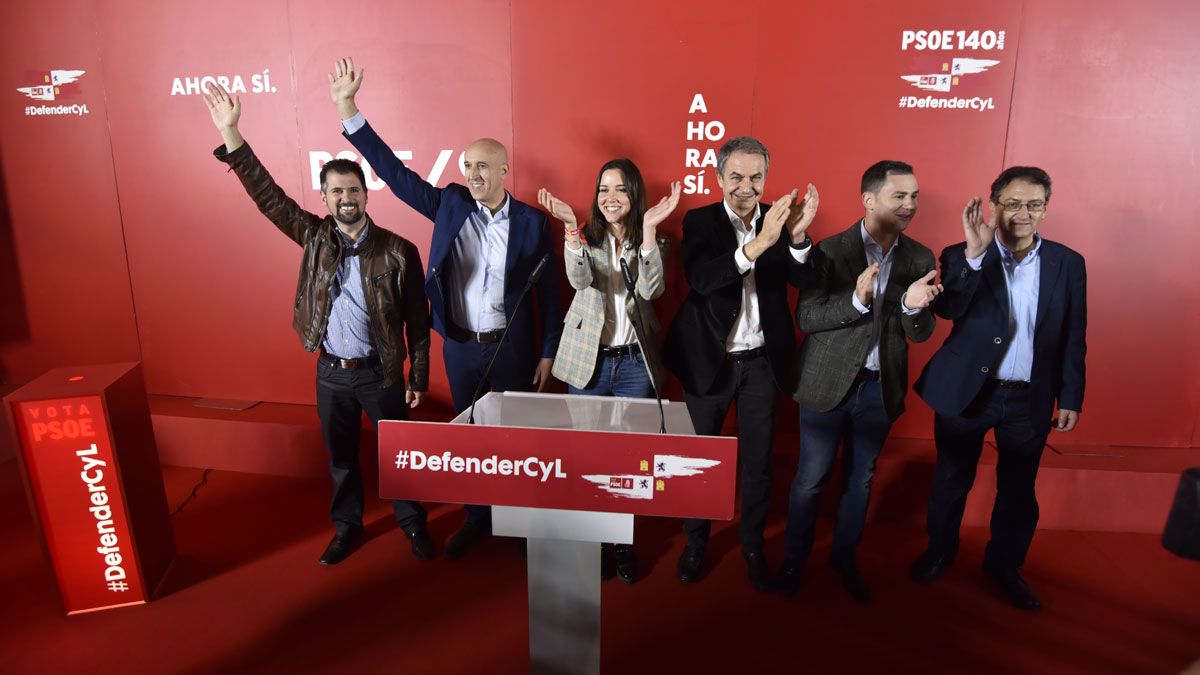 Zapatero protagonizó el acto central de campaña de los socialistas leoneses en el luchódromo de la Torre. | SAÚL ARÉN Zapatero protagonizó el acto central de campaña de los socialistas leoneses en el luchódromo de la Torre. | SAÚL ARÉN