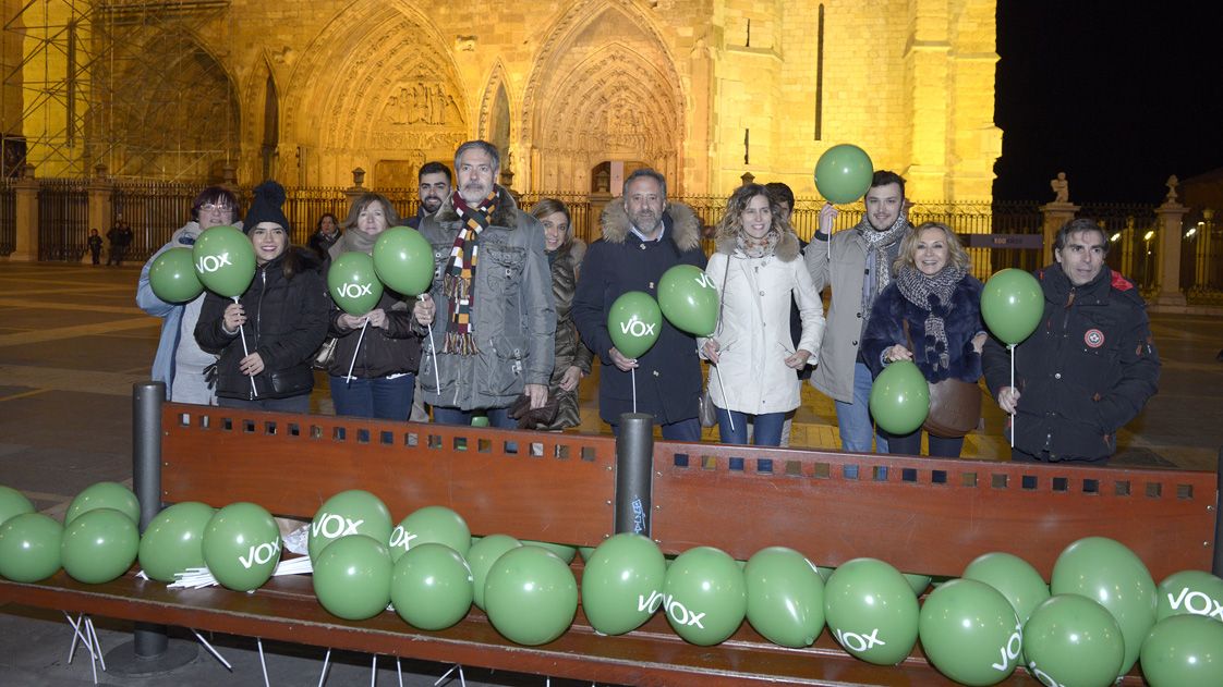 El cierre de campaña tuvo ayer lugar en la Catedral. | MAURICIO PEÑA