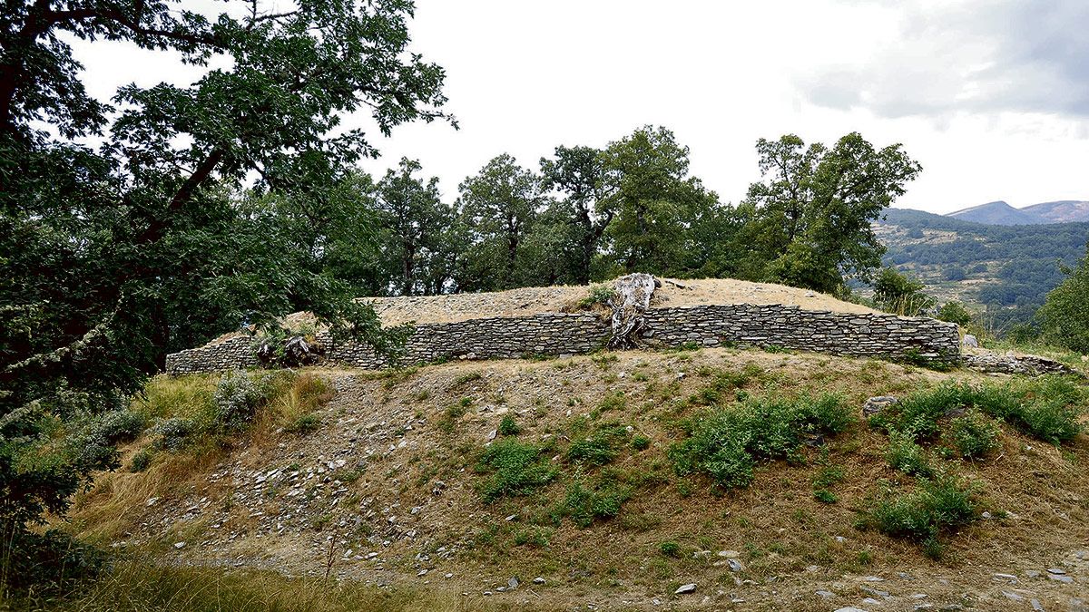 Laciana cuenta con un amplio patrimonio cultural como los  castros de  astures y romanos.