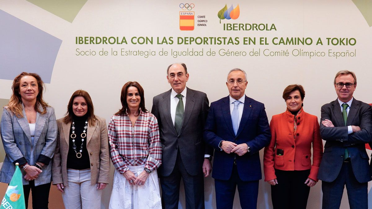 Victoria Cabezas,  Isabel Fernández, Ignacio Galán, Alejandro Blanco, Ángeles Santamaría, y Aitor Moso.